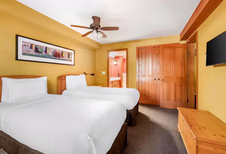 Hilton Whistler Two-Bedroom Alpine Suite - Whistler, Canada