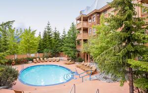 Hilton Whistler Two-Bedroom Alpine Suite - Whistler, Canada