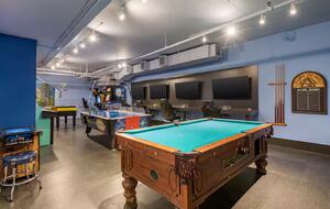 Hilton Whistler Two-Bedroom Alpine Suite - Whistler, Canada