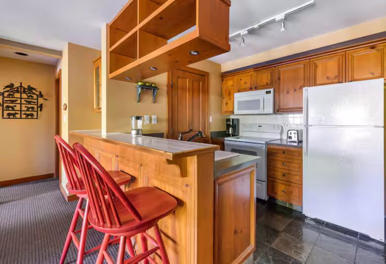 Hilton Whistler One-Bedroom Alpine Suite - Whistler, Canada