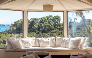 Spectacular Waiheke Estate With Gulf Views - Waiheke Island, New Zealand