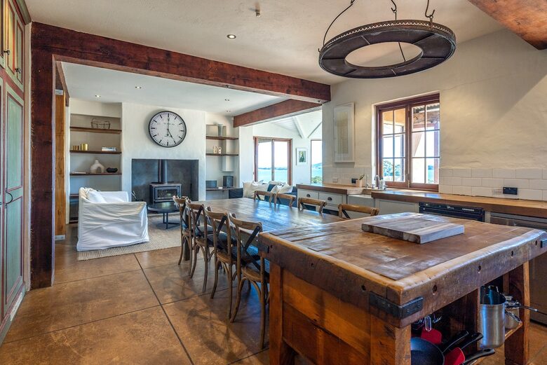 Spectacular Waiheke Estate With Gulf Views - Waiheke Island, New Zealand