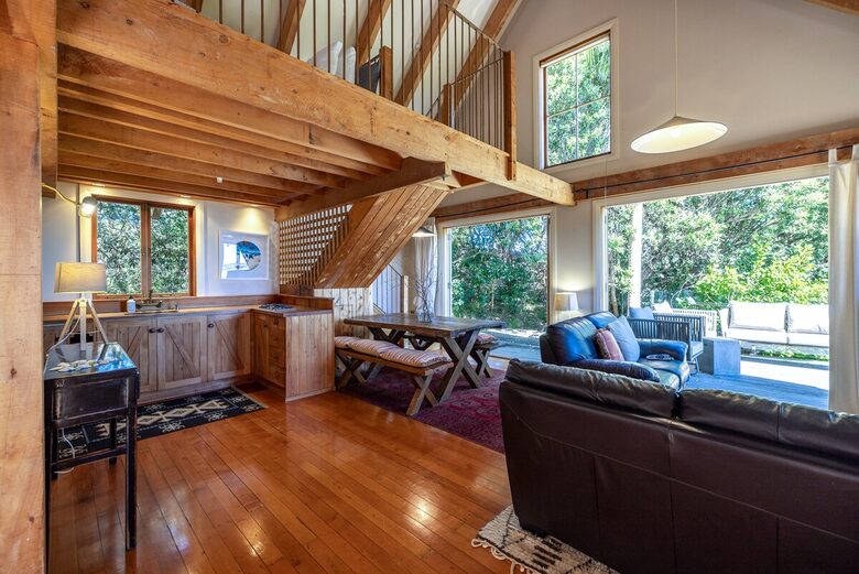 Spectacular Waiheke Estate With Gulf Views - Waiheke Island, New Zealand