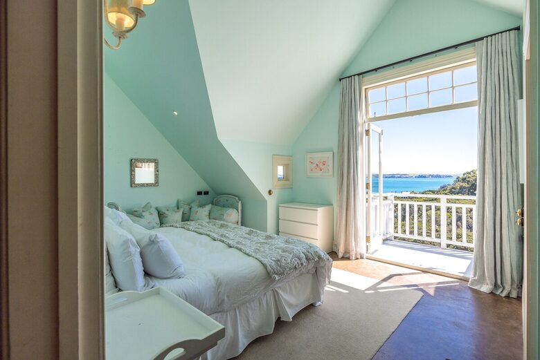 Spectacular Waiheke Estate With Gulf Views - Waiheke Island, New Zealand