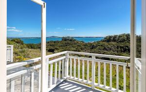 Spectacular Waiheke Estate With Gulf Views - Waiheke Island, New Zealand