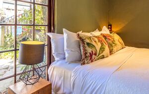 Spectacular Waiheke Estate With Gulf Views - Waiheke Island, New Zealand