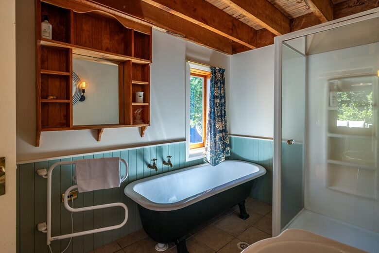 Spectacular Waiheke Estate With Gulf Views - Waiheke Island, New Zealand