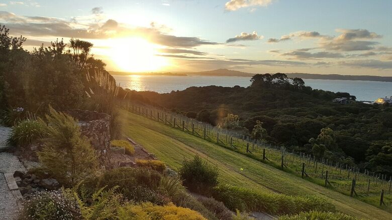 Spectacular Waiheke Estate With Gulf Views - Waiheke Island, New Zealand
