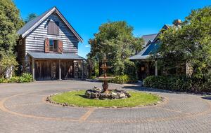 Spectacular Waiheke Estate With Gulf Views - Waiheke Island, New Zealand