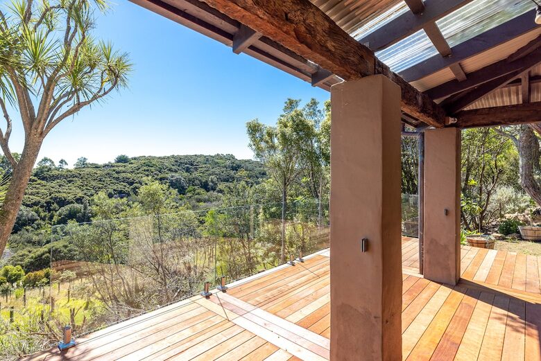 Spectacular Waiheke Estate With Gulf Views - Waiheke Island, New Zealand