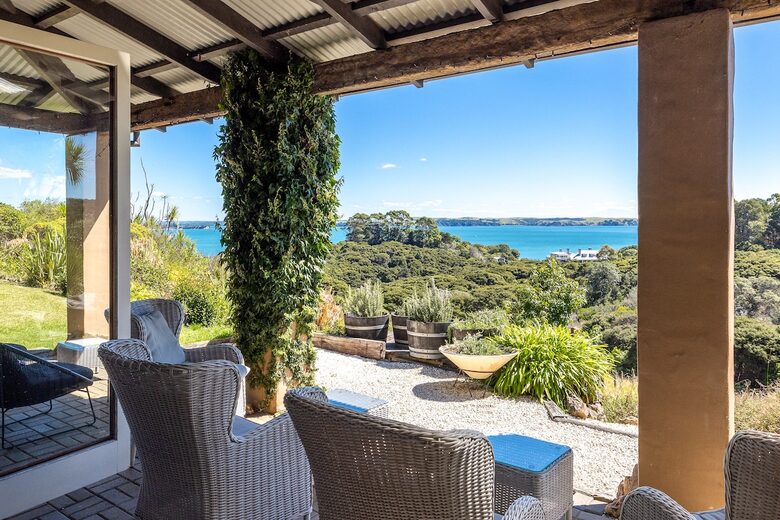 Spectacular Waiheke Estate With Gulf Views - Waiheke Island, New Zealand