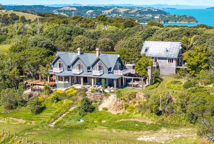 Spectacular Waiheke Estate With Gulf Views - Waiheke Island, New Zealand