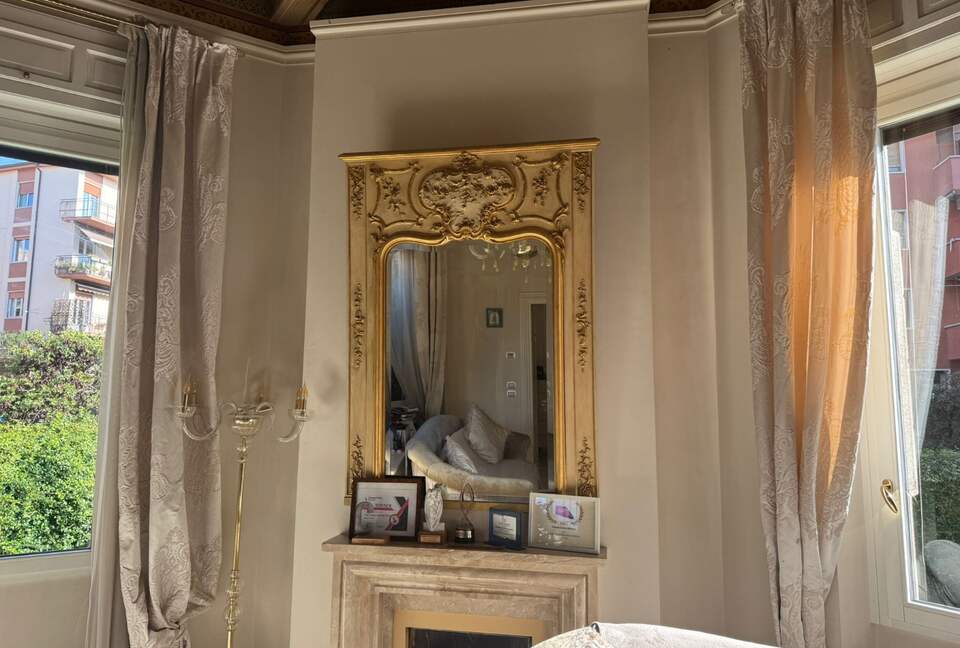 Charming Liberty-Style Apartment with Private Garden - Verona, Italy