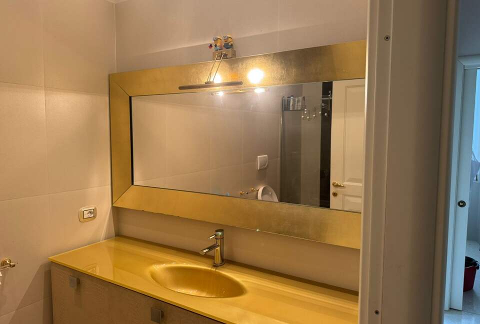 Charming Liberty-Style Apartment with Private Garden - Verona, Italy