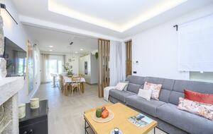 Charming Casa with Garden & Pool - Santa Olalla, Spain