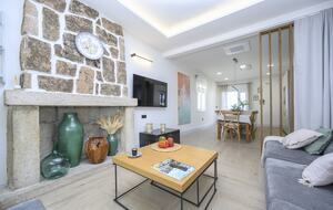 Charming Casa with Garden & Pool - Santa Olalla, Spain