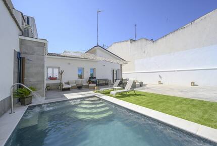Charming Casa with Garden & Pool - Santa Olalla, Spain