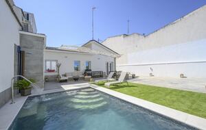 Charming Casa with Garden & Pool - Santa Olalla, Spain