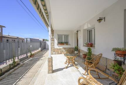 Charming Casa with Garden & Pool - Santa Olalla, Spain