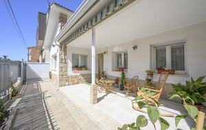 Charming Casa with Garden & Pool - Santa Olalla, Spain