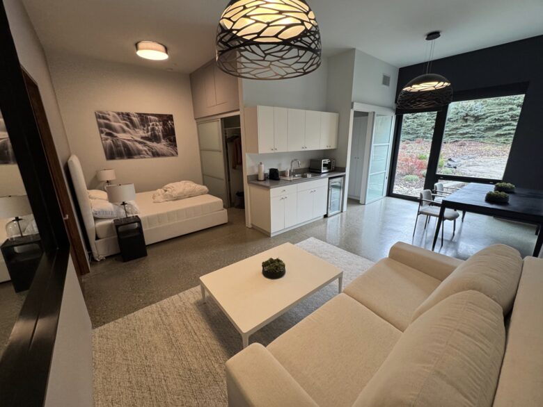 Reve Chalet | An 8-Acre Alpine Estate in the Heart of Revelstoke - Revelstoke, Canada