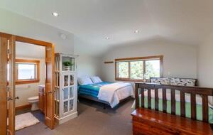 Timeless Maine Coastal Retreat with Panoramic Views - Biddeford, Maine