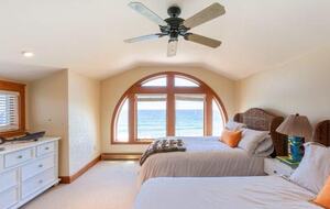 Timeless Maine Coastal Retreat with Panoramic Views - Biddeford, Maine