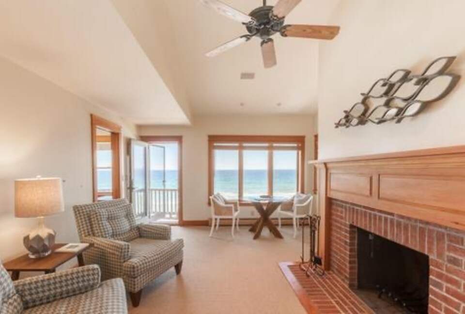 Timeless Maine Coastal Retreat with Panoramic Views - Biddeford, Maine