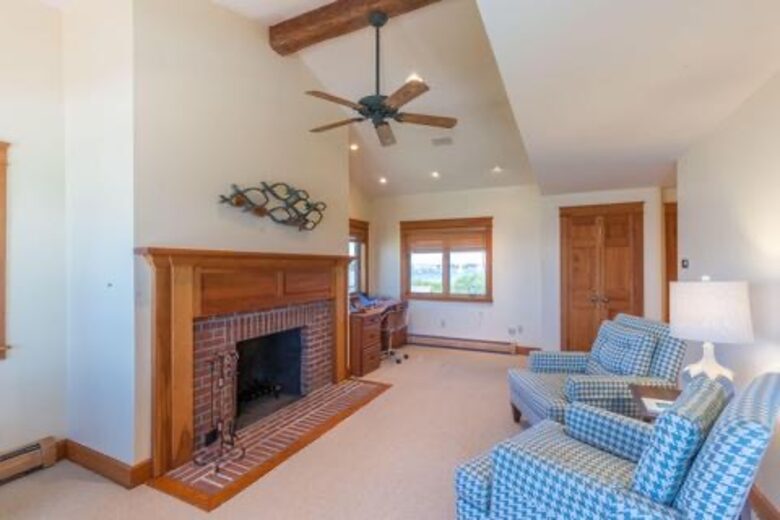 Timeless Maine Coastal Retreat with Panoramic Views - Biddeford, Maine