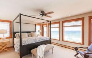 Timeless Maine Coastal Retreat with Panoramic Views - Biddeford, Maine