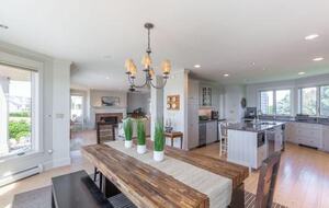 Timeless Maine Coastal Retreat with Panoramic Views - Biddeford, Maine