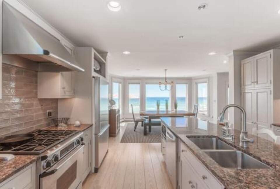 Timeless Maine Coastal Retreat with Panoramic Views - Biddeford, Maine