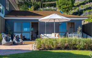 Premier Coastal Haven on Onetangi Bay - Onetangi, Waiheke Island, New Zealand