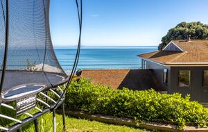 Premier Coastal Haven on Onetangi Bay - Onetangi, Waiheke Island, New Zealand