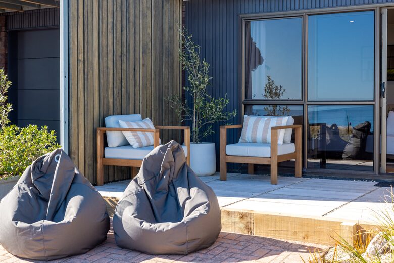 Premier Coastal Haven on Onetangi Bay - Onetangi, Waiheke Island, New Zealand