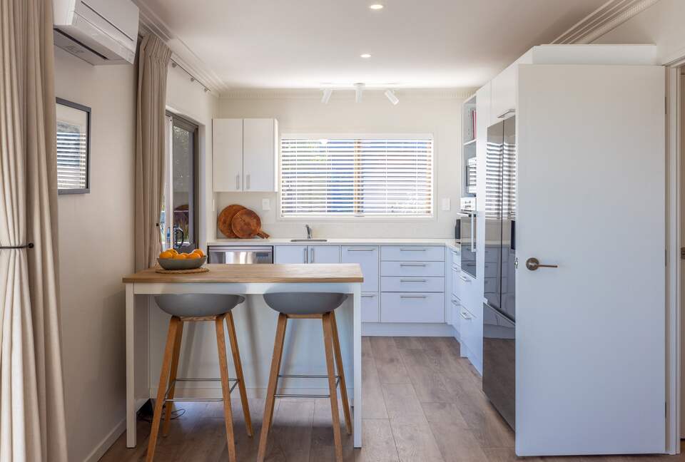 Premier Coastal Haven on Onetangi Bay - Onetangi, Waiheke Island, New Zealand