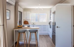 Premier Coastal Haven on Onetangi Bay - Onetangi, Waiheke Island, New Zealand