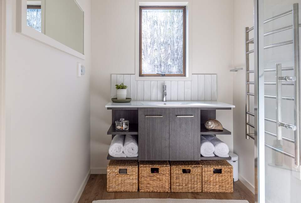 Premier Coastal Haven on Onetangi Bay - Onetangi, Waiheke Island, New Zealand