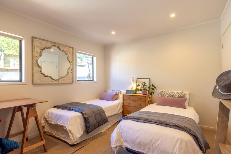 Premier Coastal Haven on Onetangi Bay - Onetangi, Waiheke Island, New Zealand