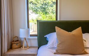 Premier Coastal Haven on Onetangi Bay - Onetangi, Waiheke Island, New Zealand