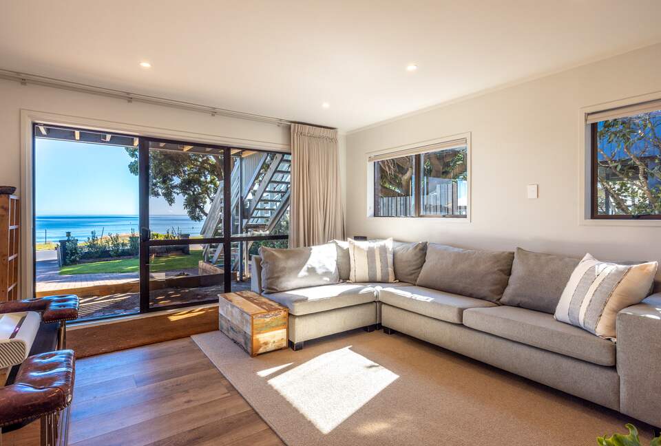 Premier Coastal Haven on Onetangi Bay - Onetangi, Waiheke Island, New Zealand