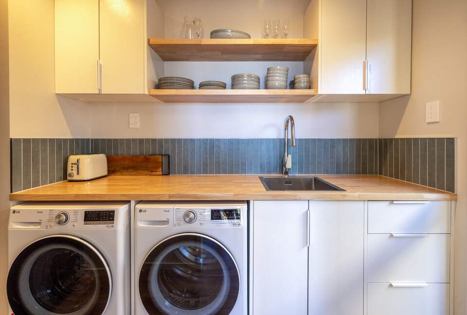 Premier Coastal Haven on Onetangi Bay - Onetangi, Waiheke Island, New Zealand