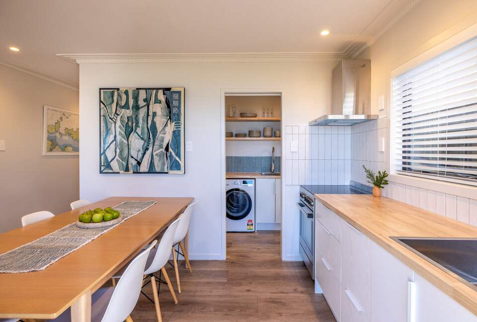 Premier Coastal Haven on Onetangi Bay - Onetangi, Waiheke Island, New Zealand