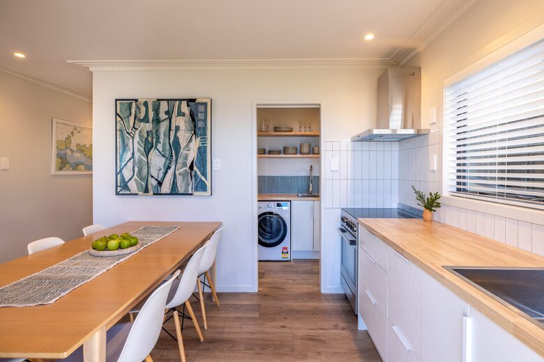 Premier Coastal Haven on Onetangi Bay - Onetangi, Waiheke Island, New Zealand