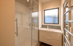 Premier Coastal Haven on Onetangi Bay - Onetangi, Waiheke Island, New Zealand