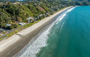 Premier Coastal Haven on Onetangi Bay - Onetangi, Waiheke Island, New Zealand