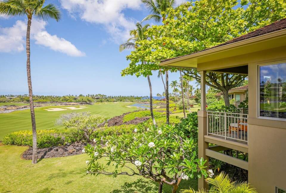 Elegant Hawaiian Retreat with Fairway Views - Kailua Kona, Hawaii