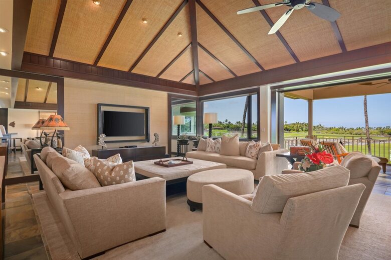 Elegant Hawaiian Retreat with Fairway Views - Kailua Kona, Hawaii