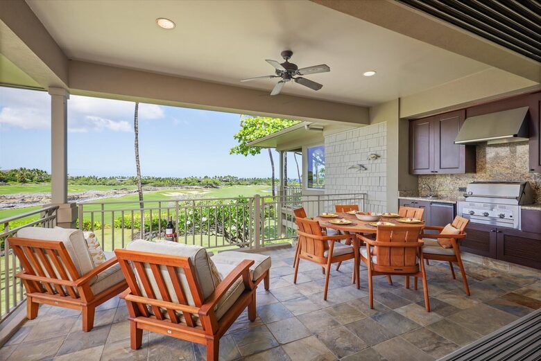 Elegant Hawaiian Retreat with Fairway Views - Kailua Kona, Hawaii