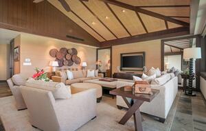 Elegant Hawaiian Retreat with Fairway Views - Kailua Kona, Hawaii